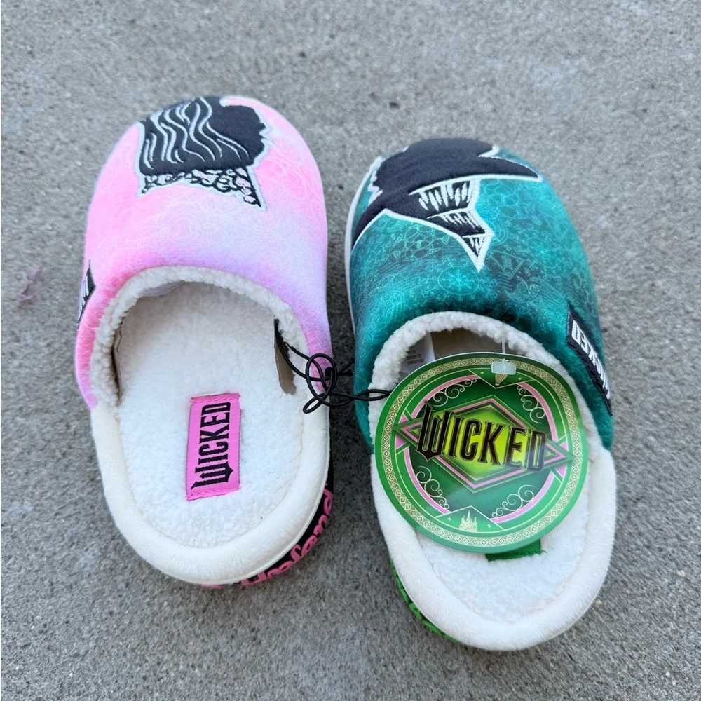 NWT Ground Up Wicked Slippers size 13